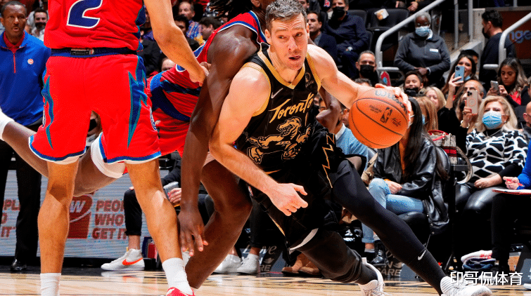 防守端的疏 防守端的疏